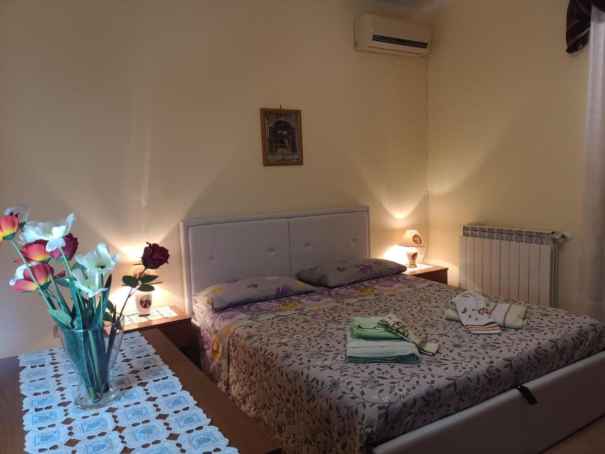 Villa Relax House Giardini Naxos Esterno foto