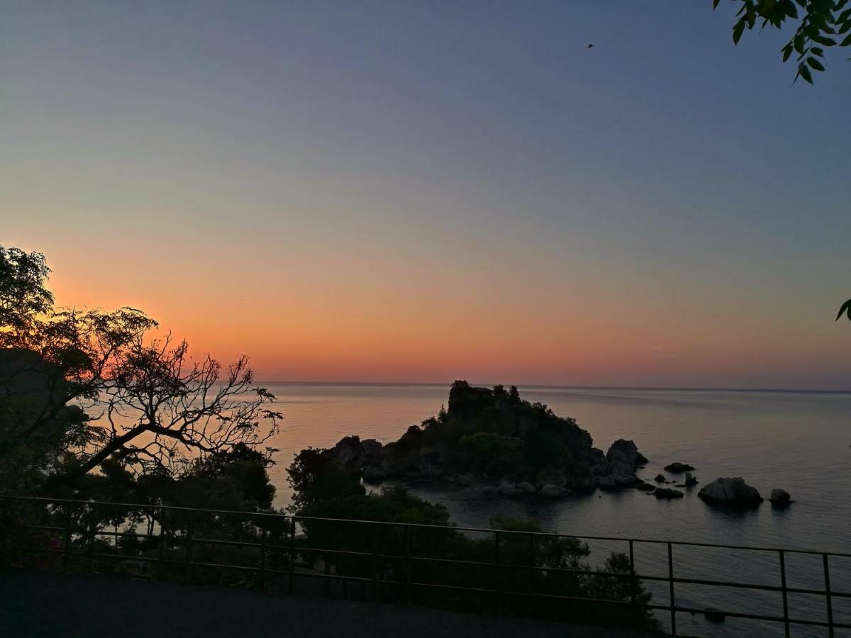 Villa Relax House Giardini Naxos Esterno foto