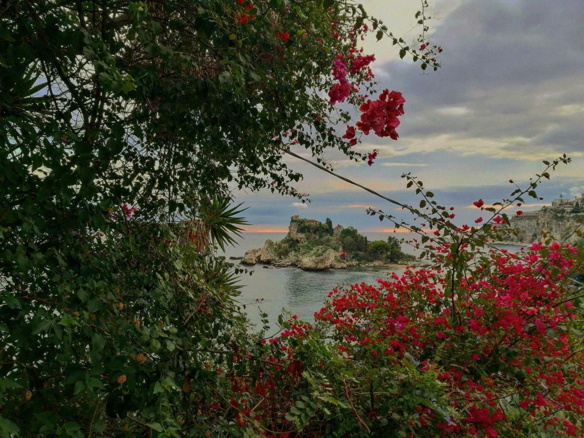 Villa Relax House Giardini Naxos Esterno foto